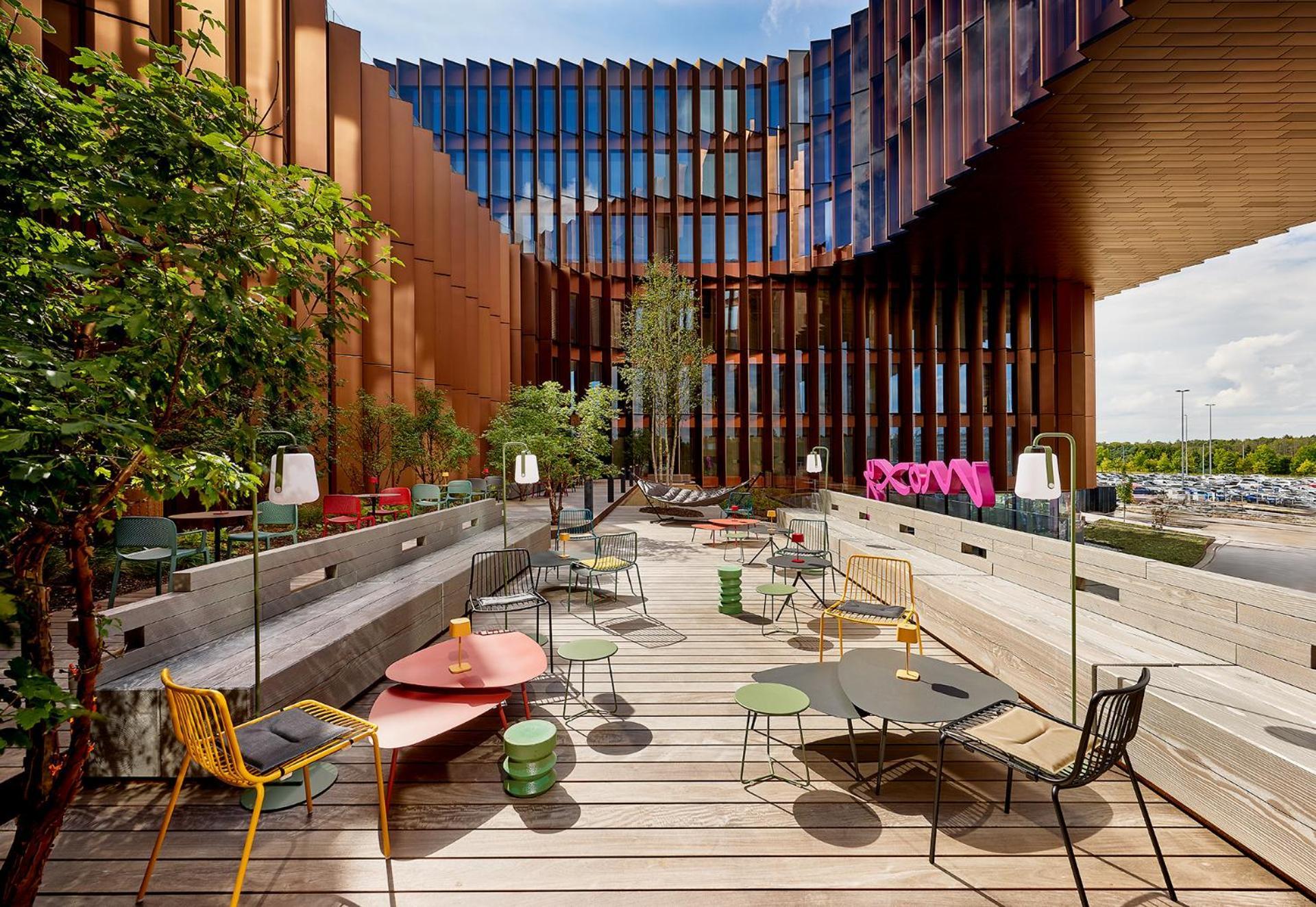 Hotel Moxy Luxembourg Airport Niederanven Exterior foto