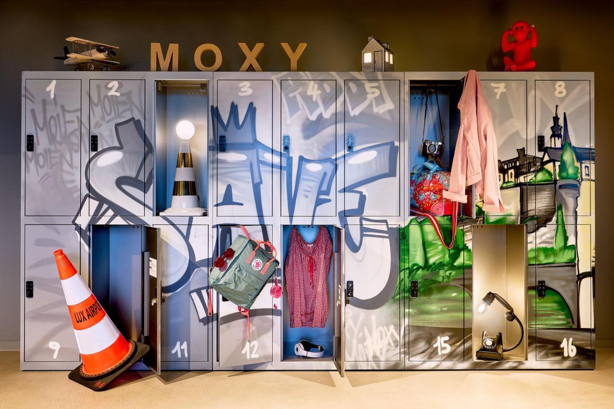 Hotel Moxy Luxembourg Airport Niederanven Exterior foto
